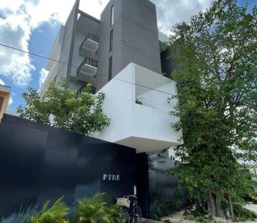 Montecarlo Apartment | New Modern 2Bedroom 2parking City Skyline Park Pool View