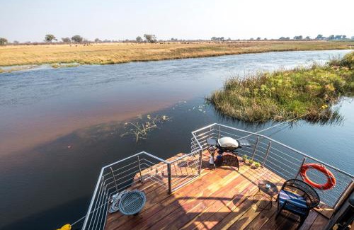 Kongola Boat Rental | The Namushasha River Villa
