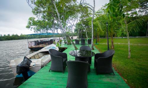 Kesbewa Resort | Polduwa Lake Resort