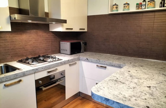 Casa Atene Luminoso Appartamento su due livelli a Milano