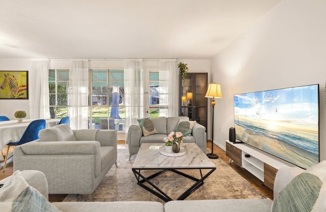 Cozy 2BR Private Condo in West LA