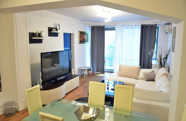 Central Elegance Apartments