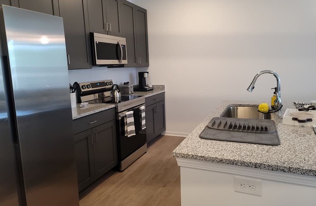 Cozy apartment in the heart of the Research Triangle Park - RTP.