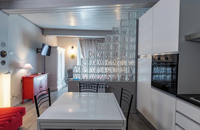 Homerez - Studio, city center, view