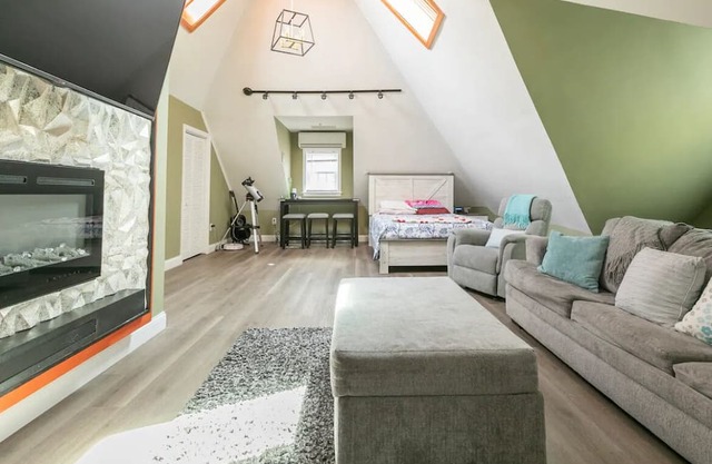 Cozy studio with AC and WiFi in fabulous Boston