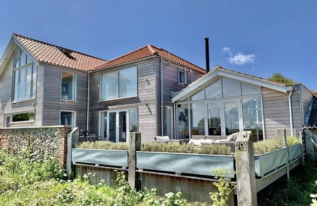 STAY BY THE SEA- superb Norfolk coastal home in Wells-next-the-sea
