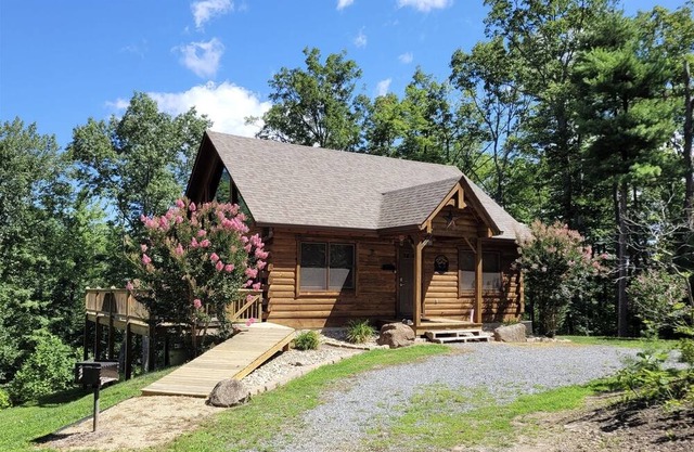 Serenity at the Summit Cabin