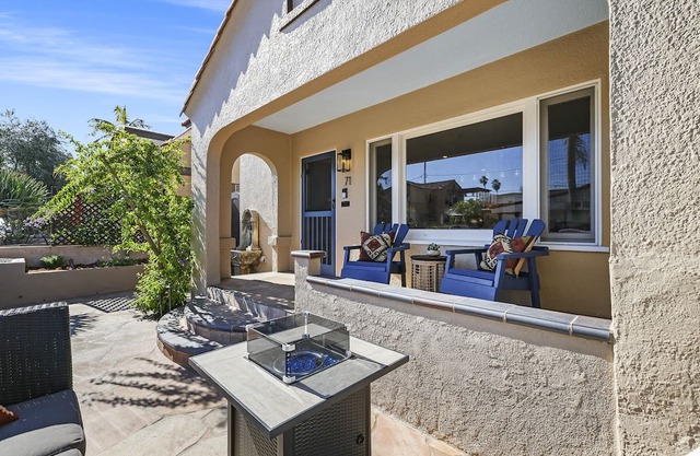 Belmont Shore Retreat - Block from Beach