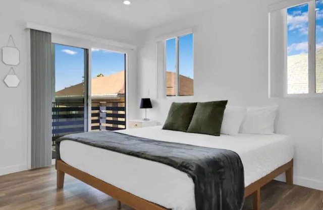 Chic DTLA home near LA Live