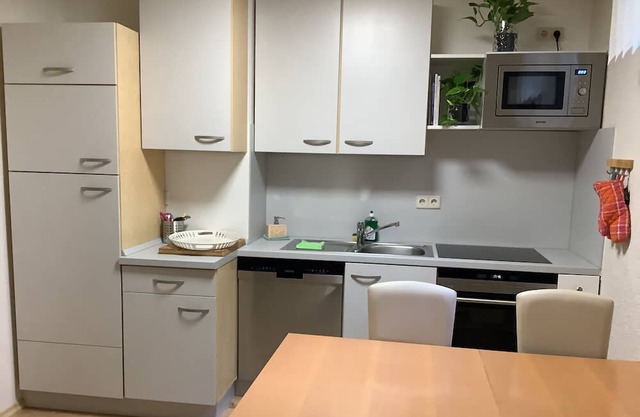 Apartment "Land und Leute 1" with Private Terrace & Wi-Fi