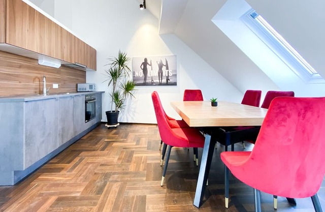 Penthouse Wien + Balkon