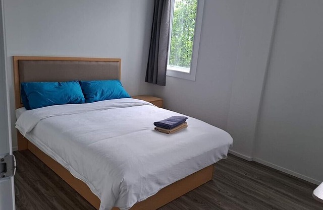 4 Bedrooms Apartment
