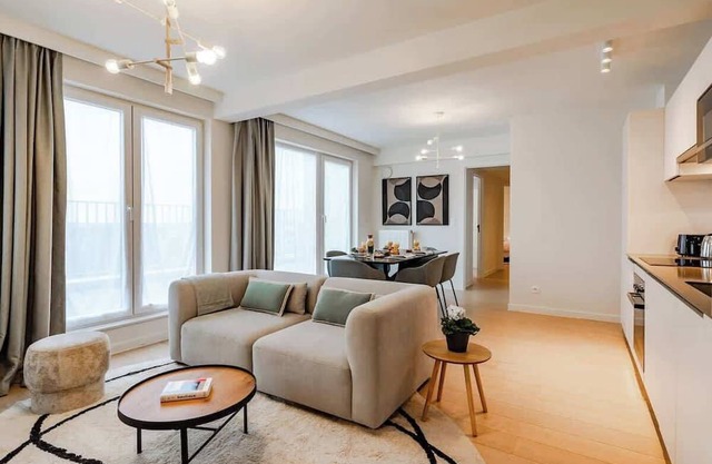 3BR NATO & EU Apartment - FreeLuggage Room