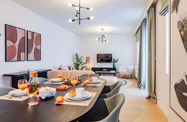 2BR Apt Near NATO & EU