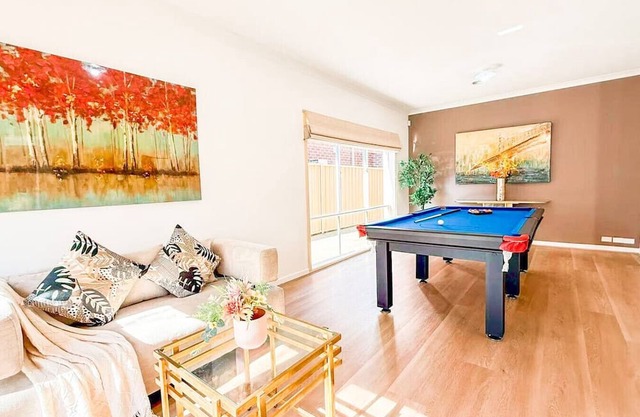 StayAU Family Haven Pet-Friendly Caroline Springs