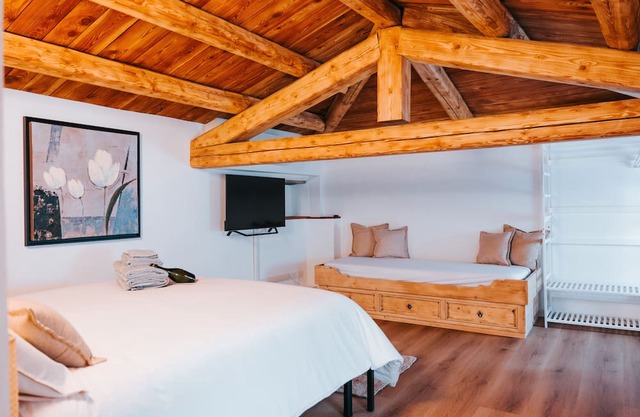 Holiday Home 'Rustica E Luminosa' with Wi-Fi and Air Conditioning