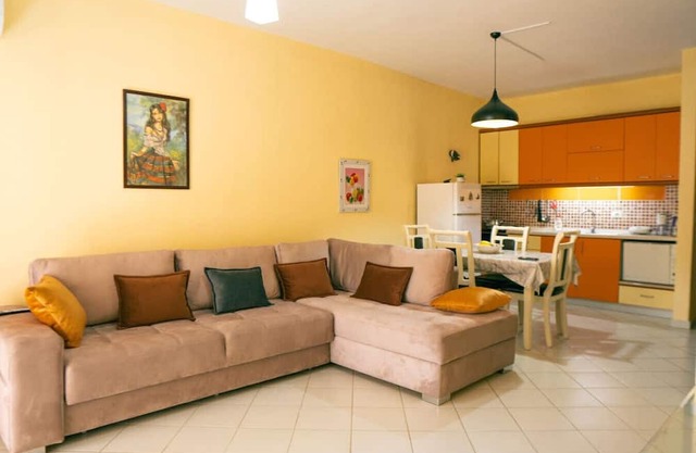 Saranda Orange Spot by PikHost