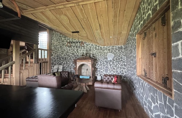 Family cabin in San Ramon de Alajuela, just minutes from the airport, Alajuela.