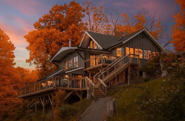 New: Luxury Retreat w/Hot Tub, Grill, Fire Pit, & More on Shenandoah River