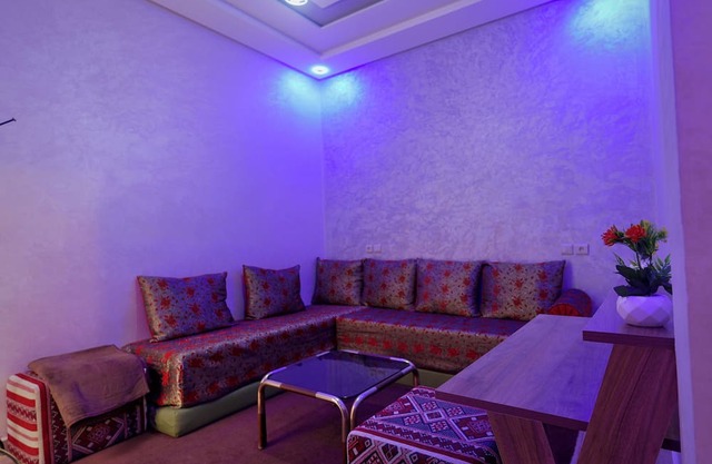 Soothing 2-bedroom apartment in Meknes