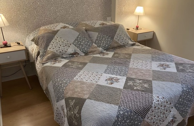Bed and Breakfast 'Chambre 4 - 2 Personnes' with Shared Pool, Shared Terrace and Wi-Fi