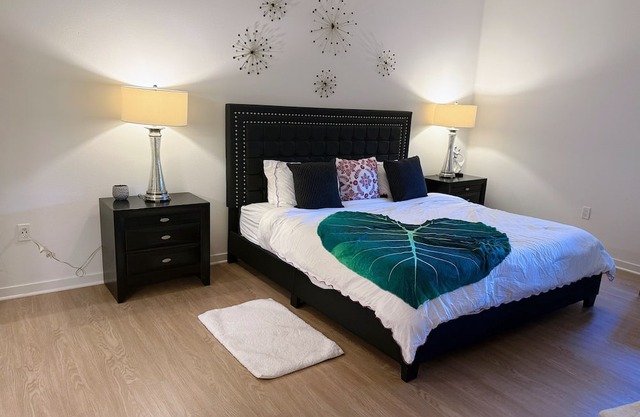 Luxurious enchanted accommodation with sunny views