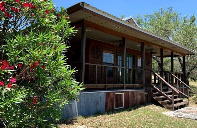 Hill Country Hideout - Pipe Creek, Texas