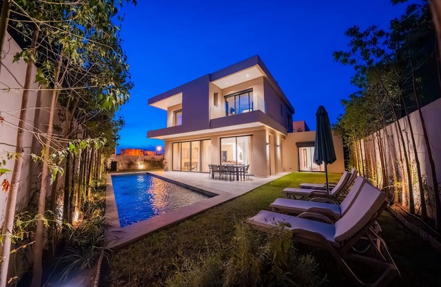 Villa Othman: Swimming pool in Amelkis 15MIN center