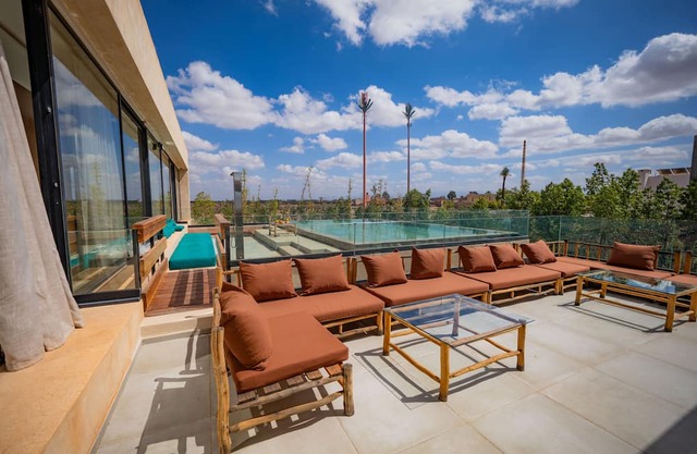 Villa Panda: 2 Pools, Jacuzzi & Cinema