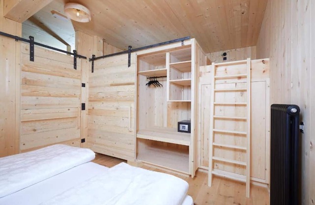 Chalet 'Groudo Michl 3' with Mountain View, Shared Terrace and Wi-Fi