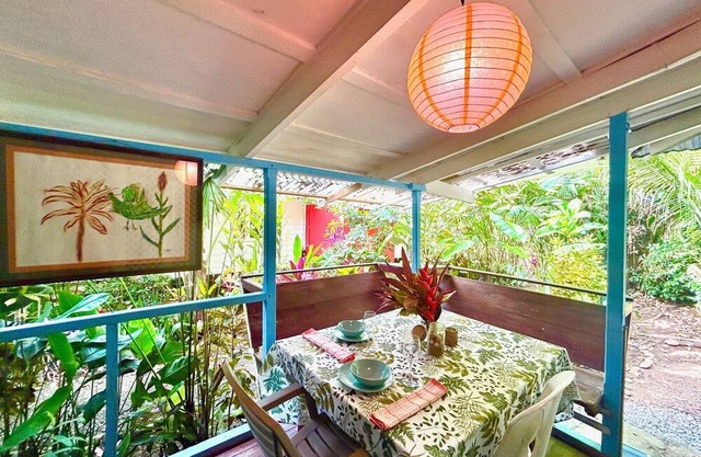 Beach Jungle 2-bedroom Cabin