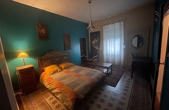 Apartment 'Bleue' with Shared Terrace, Shared Garden and Wi-Fi