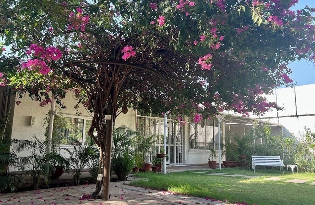 The Studio Cottage - Deluxe 3-bedroom Bed & Breakfast in Bhopal