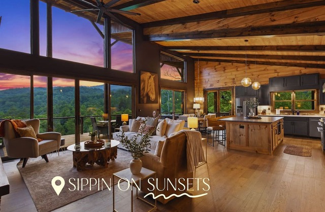 Designer Touch, Mesmerizing Views, HotTub, Games
