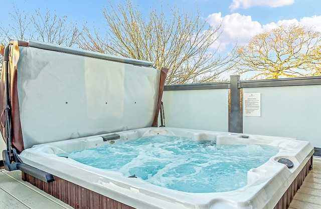 2 bedroom accommodation in Axminster