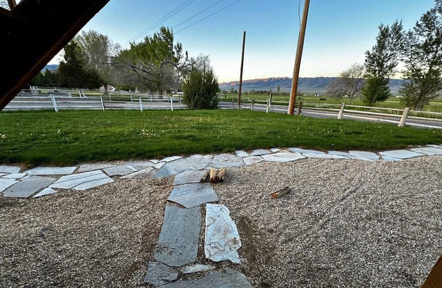 Cabin 10 Deluxe Lrg 2 Story at the Almo Inn near City of Rocks/Castle Rock Idaho