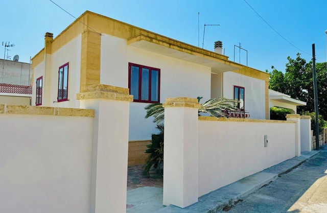 Comfortable Apartment in Marina di Mancaversa, (mezzanine floor)