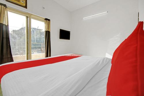 Flagship The Royal Stay Near Iskcon Temple Noida