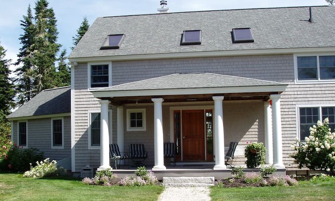 Sullivan House | Waterfront Home on Flanders Bay