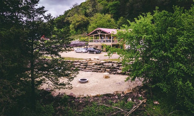 New Albin Cabin | Dear Camp-Incredible bluff views New Albin, IA