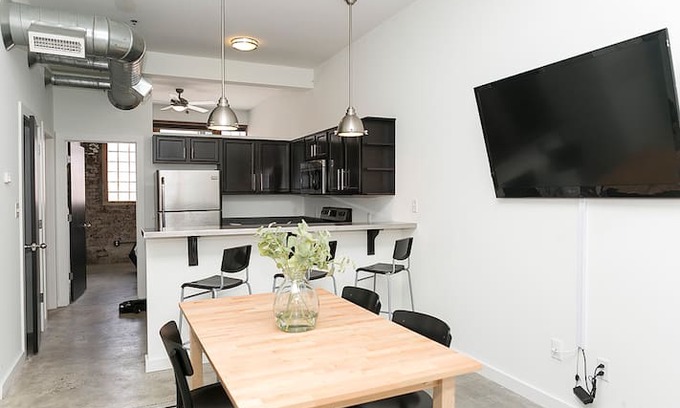 Bowling Green Apartment | Modern Industrial Loft - SoDō District Downtown BG