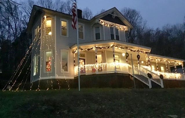 Brownsville Bed & Breakfast | Historic 1893 Reed-Dossey House Bed & Breakfast