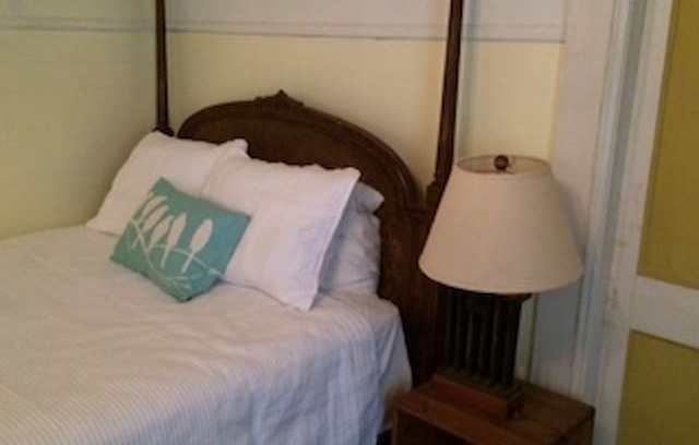 Niantic House | Private room on Gorton Pond