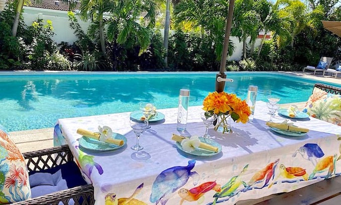 Bel Air House | RENT LUXE 5 STAR 40x20 HEATED POOL STEPS 2 BEACH!