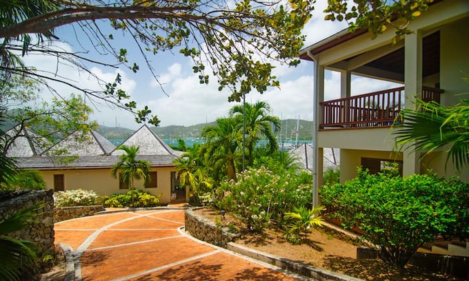 English Harbour Hotel | Antigua Yacht Club Marina Resort Garden View