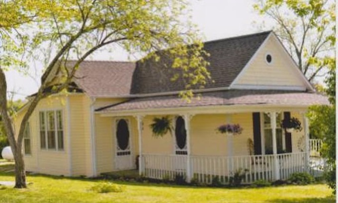 Lesterville House | Black River Dobbins House & Pavilion, Lesterville