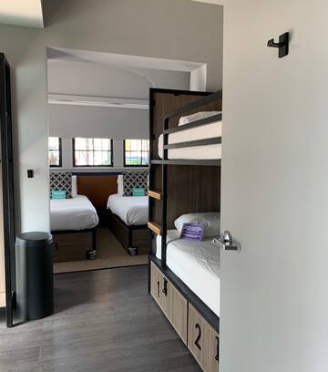 Mid Beach Hostel | Generator - Bed in 4 bed ADA Dorm