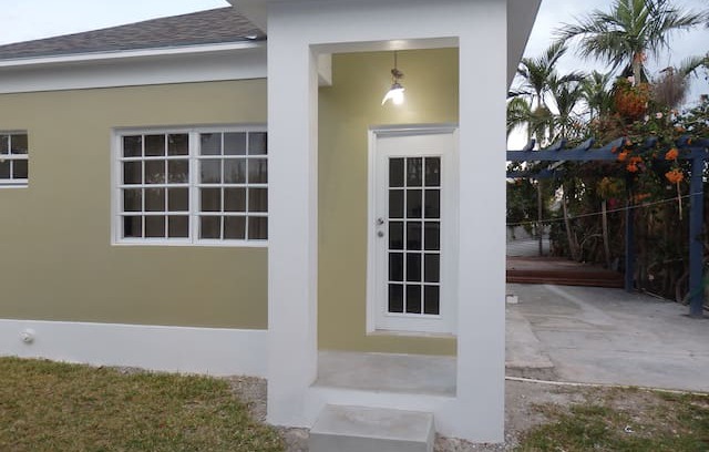 Nassau House | Island Cottage