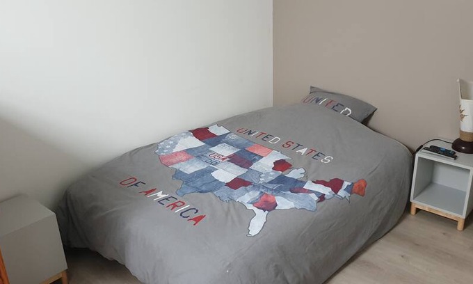 Foucherans House | Chambre cosy dans maison avec terrasse