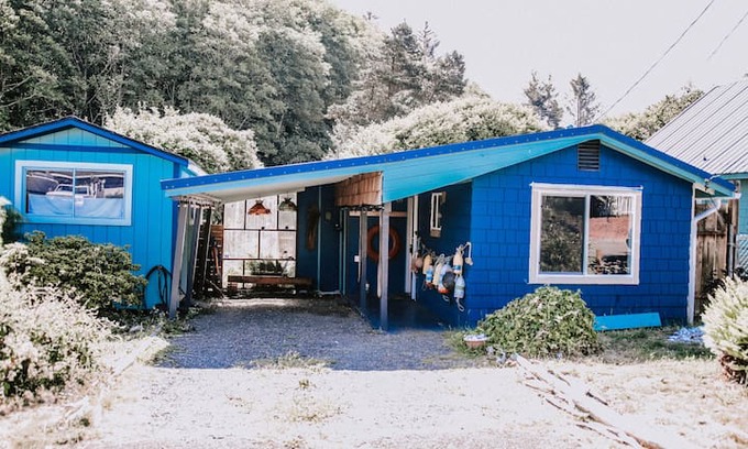 Winchester Bay House | The Salty Dog House
